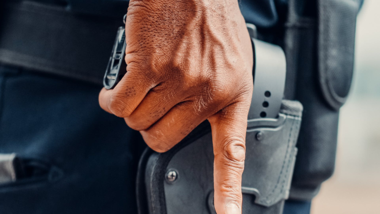 Asamblea aprobó ley que concede licencias para portar armas a trabajadores de vigilancia y seguridad privada