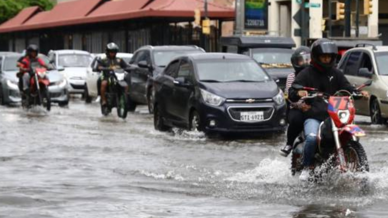 Ecuador pedirá al Banco Interamericano de Desarrollo activar línea de crédito por el fenómeno de El Niño