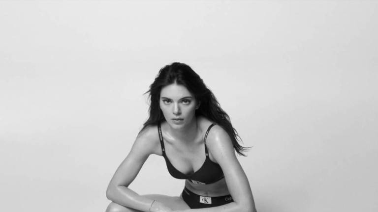 Kendall Jenner modela lencería de la nueva colección de Calvin Klein: Spring 23.