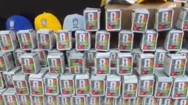 Cromos incautados del álbum Panini para el Mundial 2026.