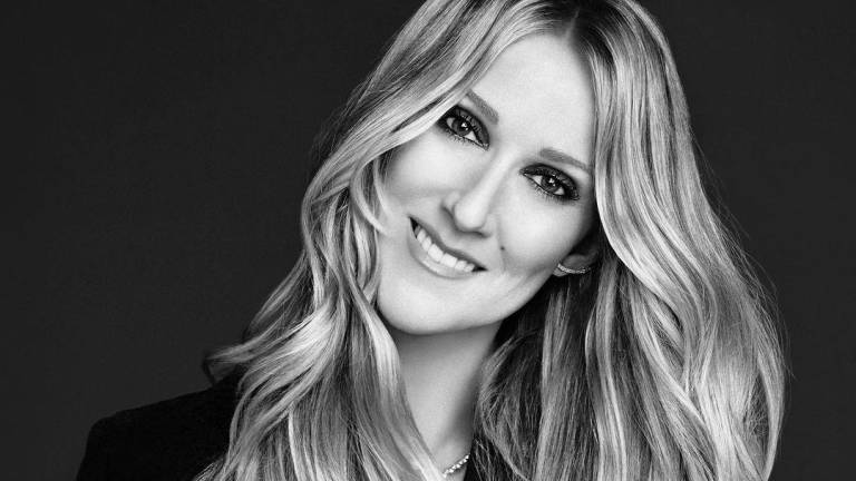 Celine Dion pospone su gira europea por problemas de salud