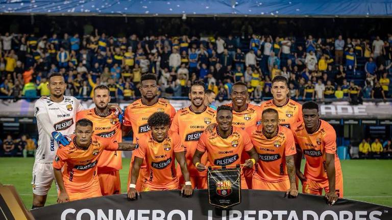 Presentación del once inicial de Barcelona SC en el partido por Copa Libertadores frente a Boca Juniors.