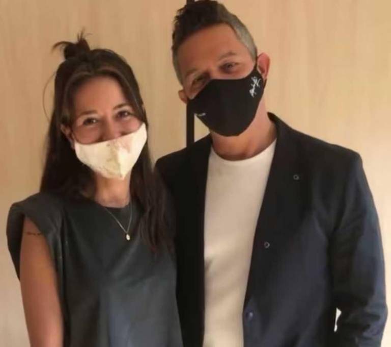 $!Sanz atribuye la ruptura del contacto a su negativa de invertir en un negocio familiar propuesto por Ivet en mayo de 2025.