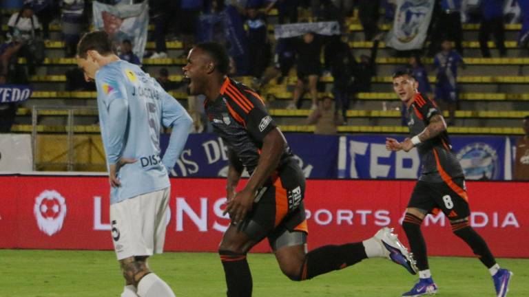 Stalin Segura celebrando el gol anotado frente a Universidad Católica en el Estadio Olímpico Atahualpa.