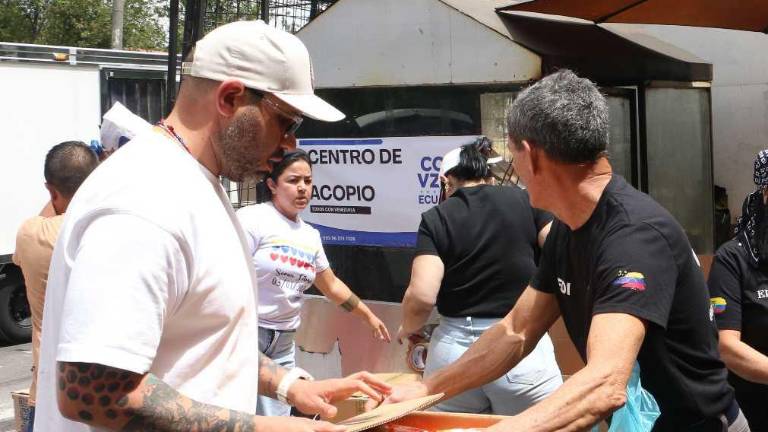 Cerca de 50 toneladas de ayuda humanitaria recolectó Ecuador para enviar a Venezuela