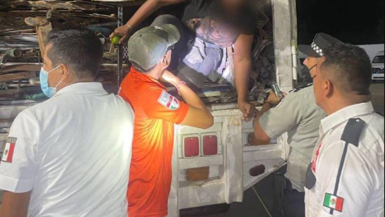 Ecuatorianos viajaban como migrantes ocultos en un camión en México