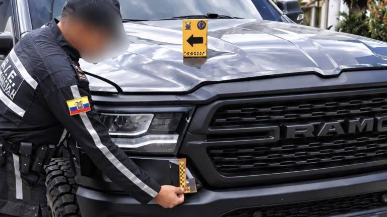 Hallan en Colimes la camioneta implicada en el atropello mortal de Mónica Martinich