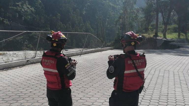 Se formó un socavón de 70 metros en el Camino de Guápulo, en Quito, dentro de una zona que ya fue intervenida