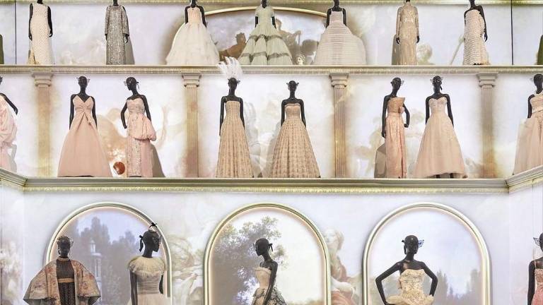 La nueva propuesta de Dior: talones y corsés inspirados en Catalina de Medicis