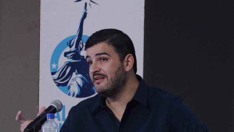 Microvistazo | Disculpas de Aquiles Alvarez desata reacción tras polémico mensaje oculto