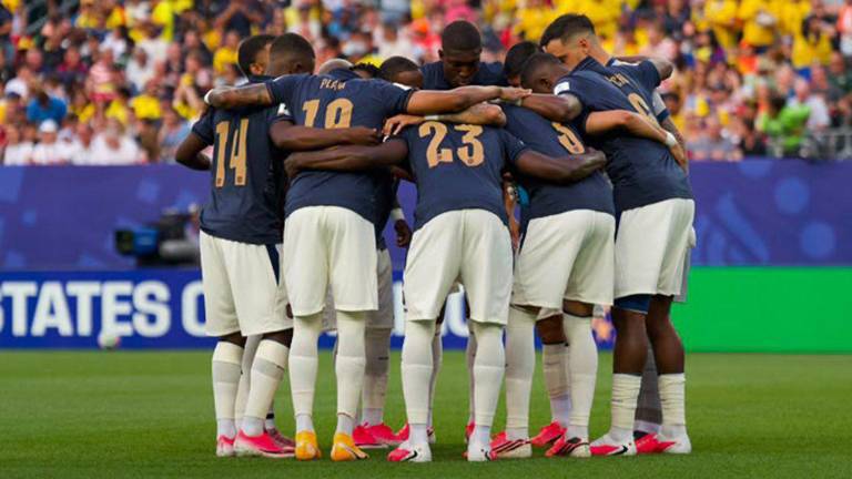 Jugadores de la selección de Ecuador reunidos antes de enfrentar a Costa de Marfil en el Mundial 2026.