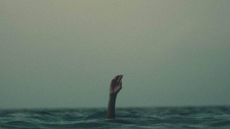 Barco atunero de Ecuador rescató a ocho náufragos daneses, según Atunec Ec