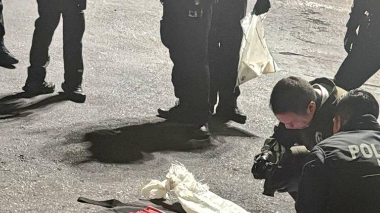 Más de cien tacos de dinamita fueron arrojados en una unidad de Policía en Quito