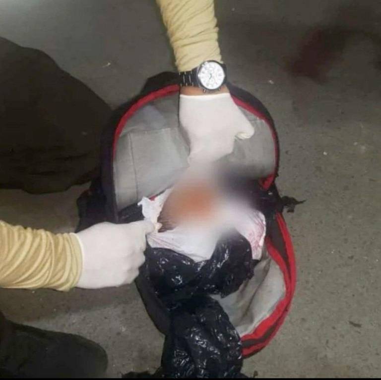 $!Arrojan la cabeza de un hombre dentro de una mochila, a la entrada del puerto de Machala