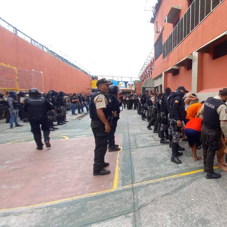 $!Policía decomisa 3.400 balas tras enfrentamiento entre presos en la Penitenciaría del Litoral