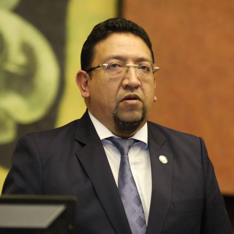 $!Virgilio Saquicela no terminó su periodo por la muerte cruzada.