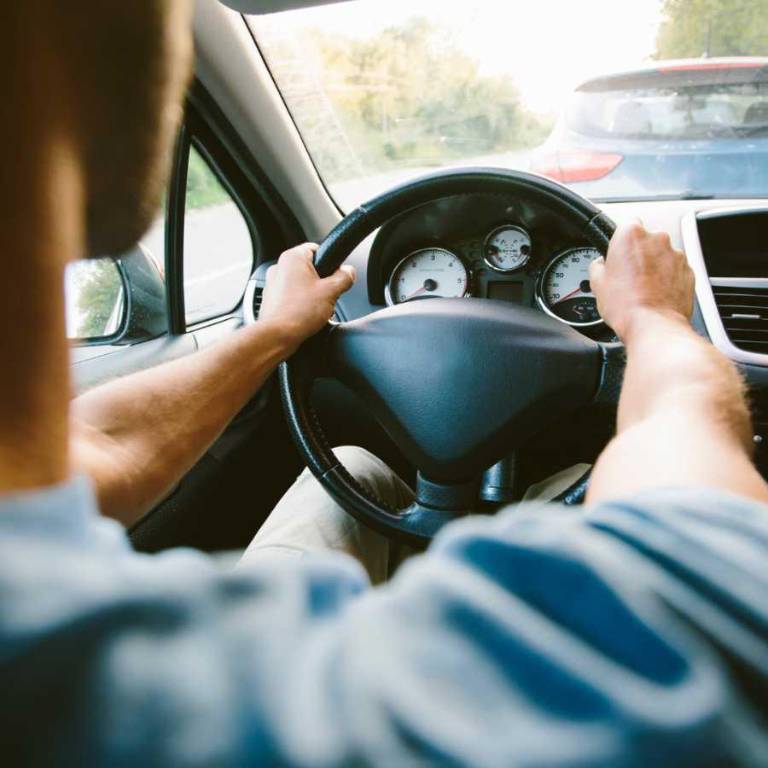 $!Los mayores pueden seguir conduciendo si aprueban los exámenes exigidos.