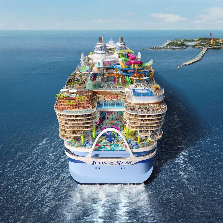$!Icon of the Seas, el que será el crucero más grande del mundo, contará con 19 pisos, capacidad para unos 5.600 pasajeros y unos 3.000 tripulantes y artistas, siete piscinas, más de 40 bares, restaurantes y locales de ocio nocturno.