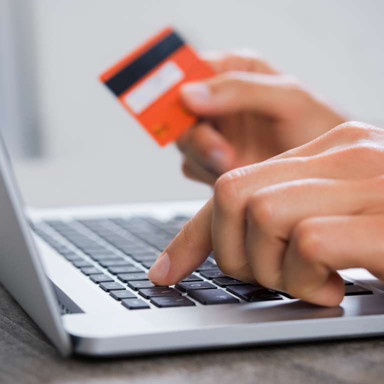 $!En Temu aparece como cargos de importación y en Shein como gastos de gestión.