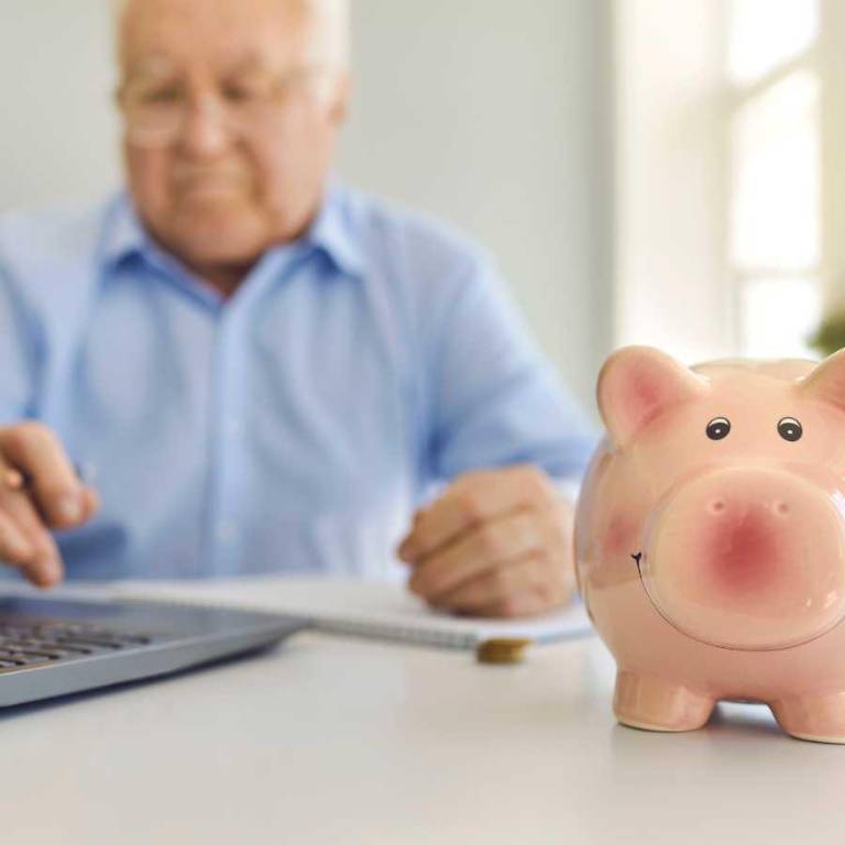 $!Jubilados y beneficiarios de montepío, como viudas, viudos y huérfanos podrán acceder a este bono.