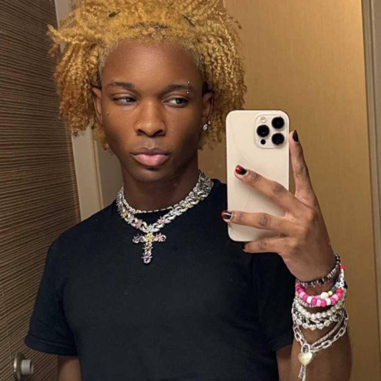 $!El hallazgo del cuerpo en un vehículo vinculado al cantante se mantiene como uno de los ejes centrales de la investigación.