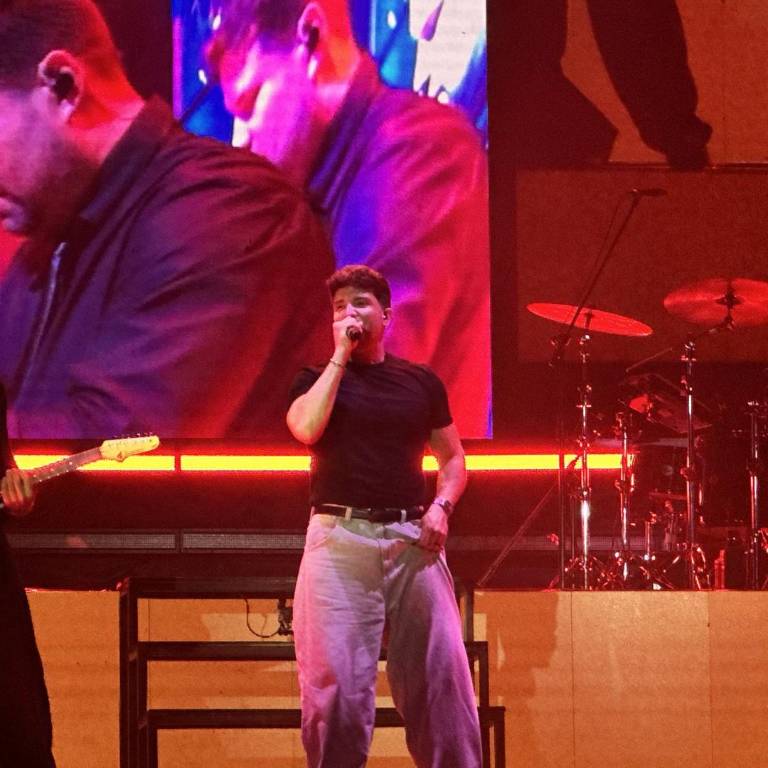 $!Problemas técnicos no impidieron que el show continuara con fuerza.