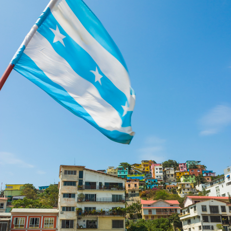 $!El Inamhi explica que la combinación de humedad, viento y nubosidad reduce la percepción real de la temperatura.