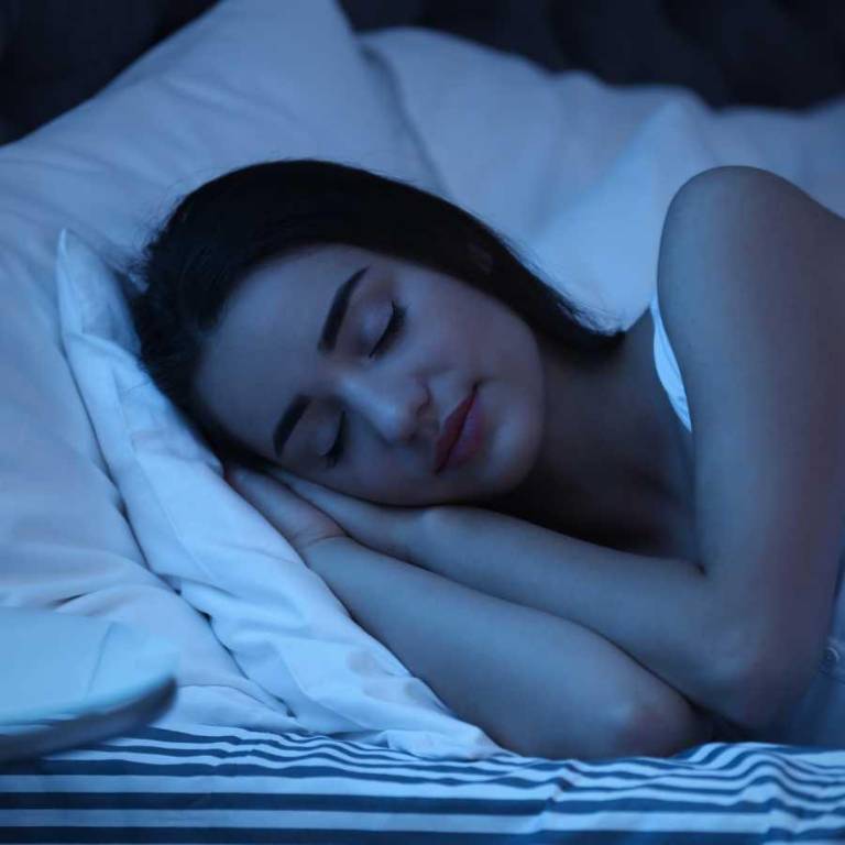 $!Investigadores descubren pulsos de líquido y ondas cerebrales típicas del sueño en personas despiertas.