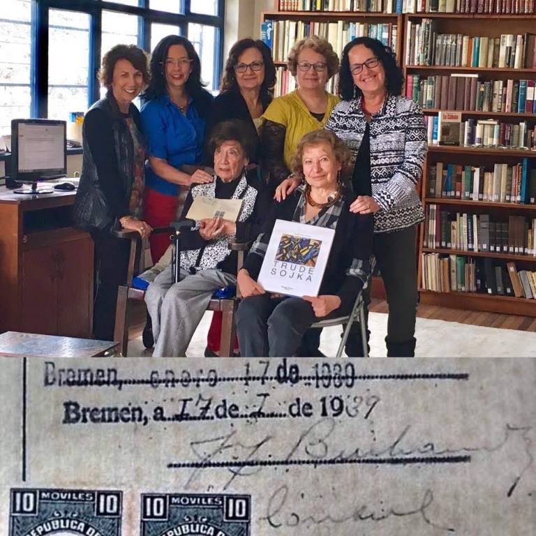 $!Irene, la hija del Cónsul Burbano a lado Anita Steinitz, directora de la Casa Museo Trude Sojka e hija de Hans Steinitz, junto a María Amelia Viteri, Betty y Maggie Adler, Rossana Viteri y Gabriela Charvet.