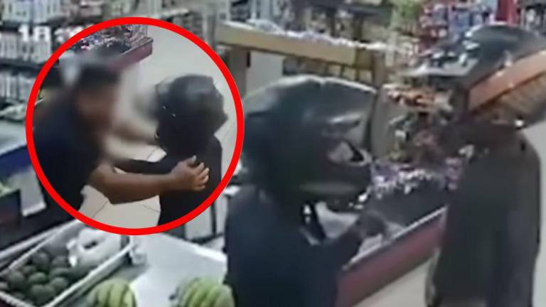 VIDEO: Delincuente recibió paliza tras intentar robar en un supermercado de Santo Domingo