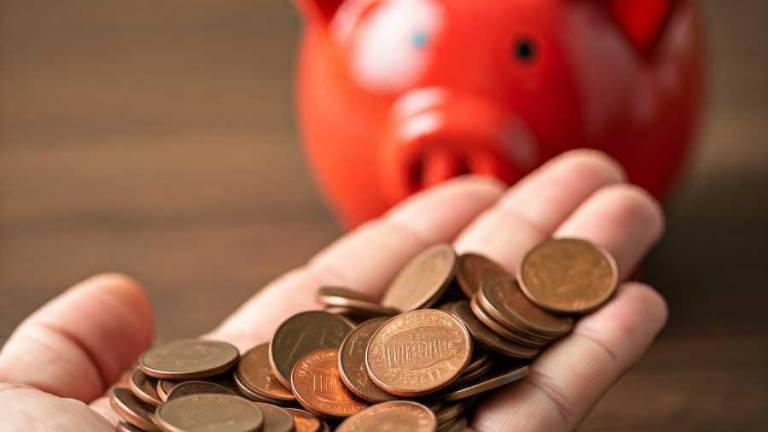 Si es una de las personas que guarda monedas de un centavo de dólar, hay opciones para cambiarlas por billetes.