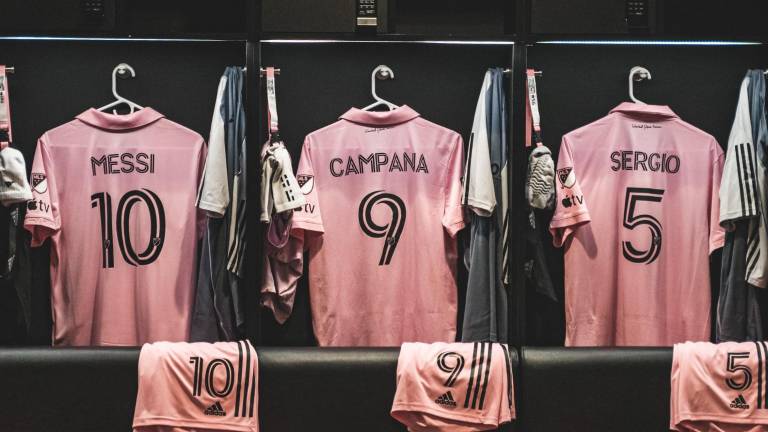 Leonardo Campana comparte el vestuario con Lionel Messi.