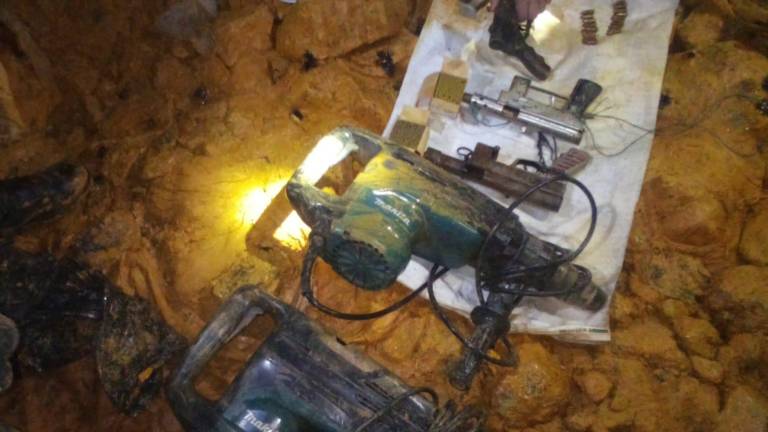 Subametralladoras y explosivos fueron hallados en mina situada bajo el socavón en Zaruma
