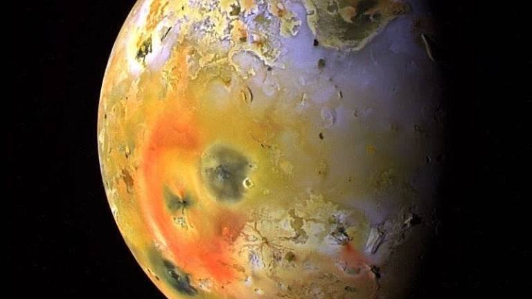 Observatorio capta un enorme lago de lava en luna de Júpiter
