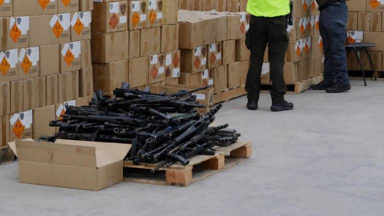 Más de dos años de prisión para cinco expolicías por vender municiones a grupos delictivos