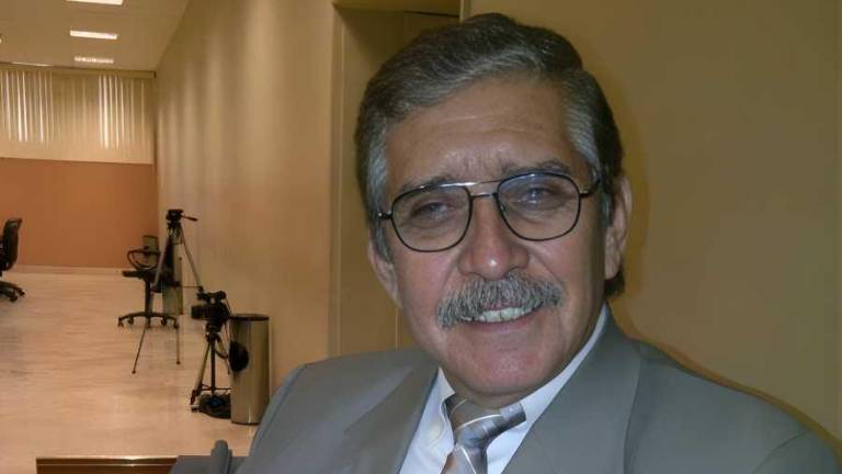 Kenneth Carrera dictó clases en las universidades de Guayaquil y Laica Vicente Rocafuerte.