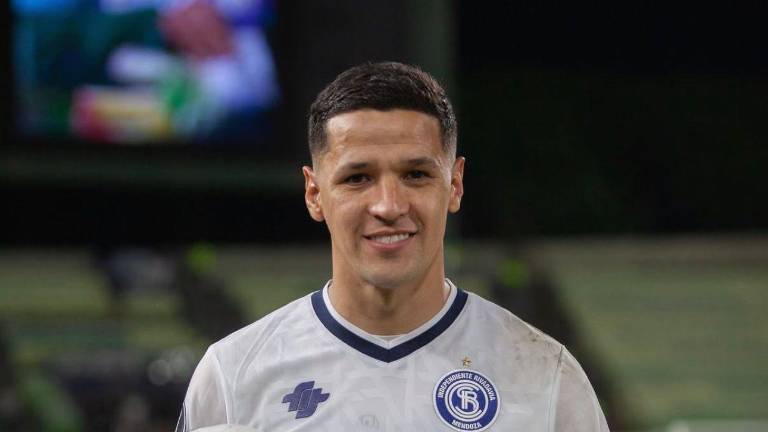 Alex Arce, delantero de Independiente Rivadavia.