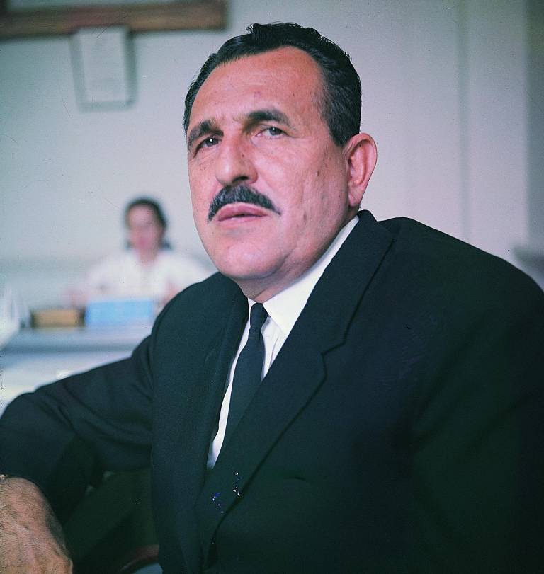 $!Un infarto masivo de miocardio acabó con la vida de Assad Bucaram Elmhalin el jueves 5 de noviembre de 1981, solo cinco meses después del accidente aéreo en el que murió el presidente Jaime Roldós Aguilera, su sobrino político.