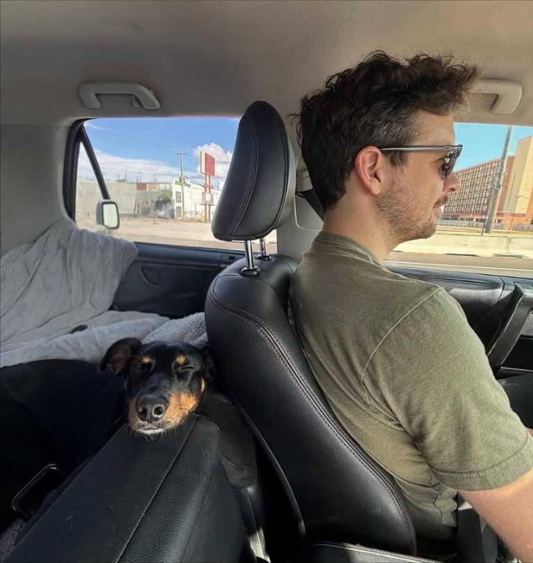 $!La presentadora viajó por carretera tras su quinta quimioterapia debido a indicaciones médicas.