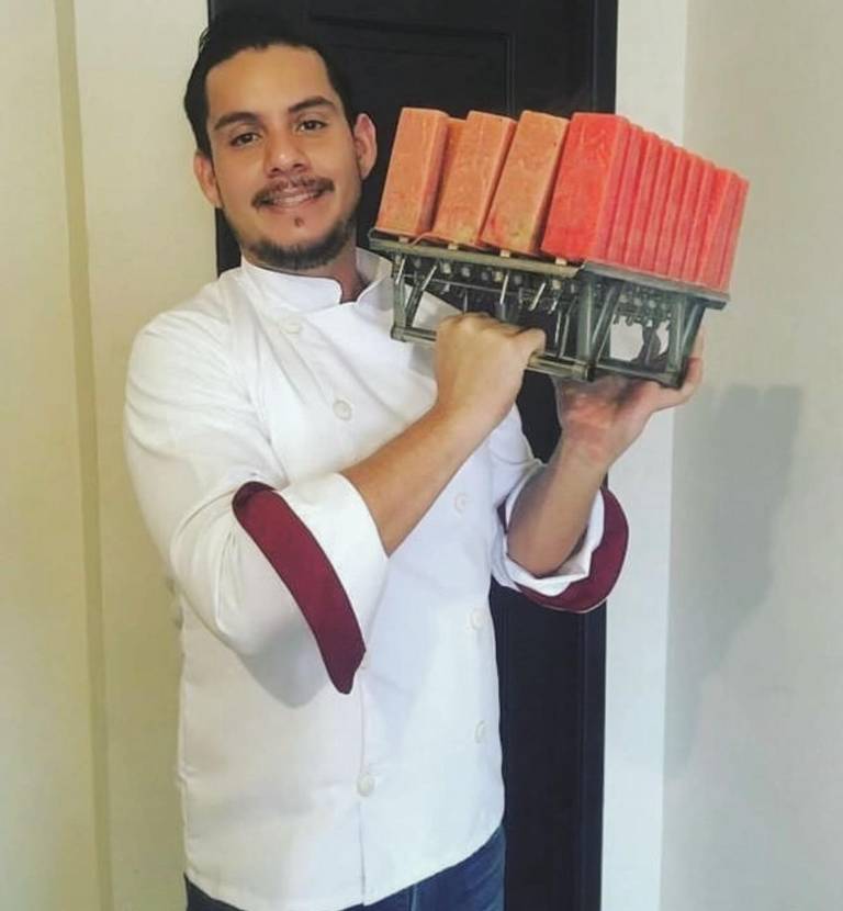 $!Marco Andrade empezó su emprendimiento en 2018 vendiendo paletas.