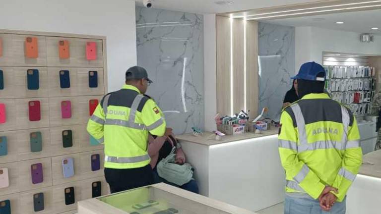Operativos de control en Quito: incautados celulares y accesorios valorados en USD 200.000