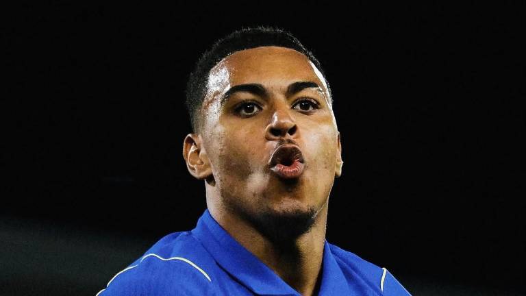 Chelsea vence a Fulham en su debut de Premier League sin Moisés Caicedo