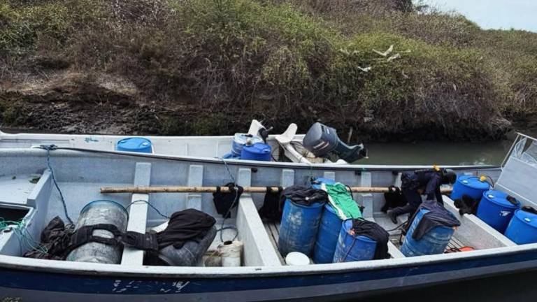 Golfo de Guayaquil: hallan lanchas y otros elementos utilizados para contaminar buques con droga