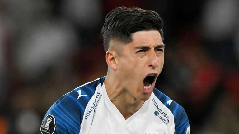Fernando Cornejo celebrando el gol de la clasificación ante Mirassol en Copa Libertadores.