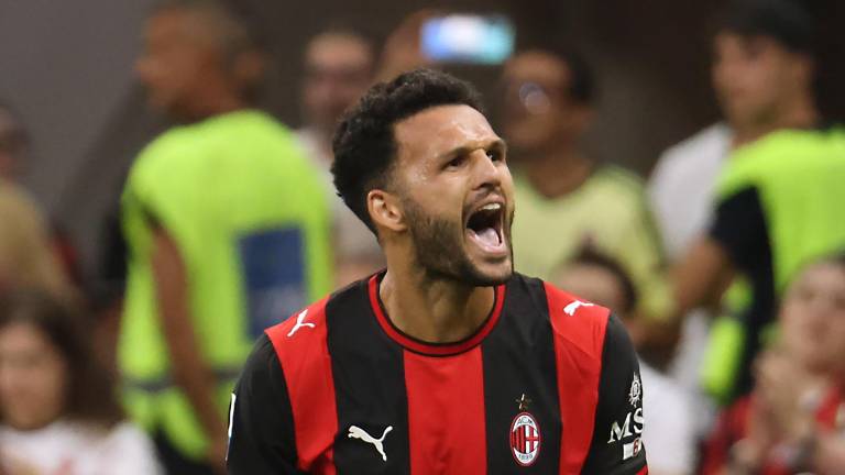 AC Milan venció al Venezia FC en un duelo de ecuatorianos por la Serie A