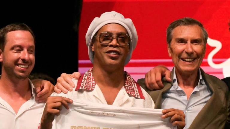 ¡Vuelve la magia! Ronaldinho sale del retiro a los 46 años y jugará en la Serie C de Italia