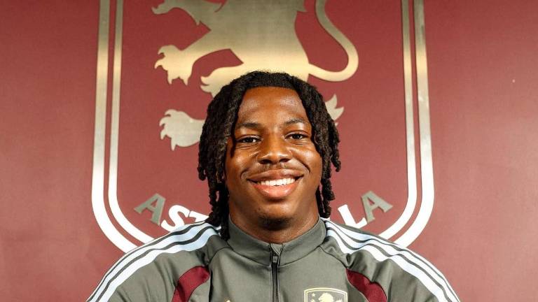Johan Manzambi, jugador del Aston Villa.