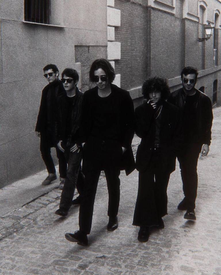 $!Foto de la banda “The morning sons”, en el centro está Óscar, quien es el vocalista de la agrupación.