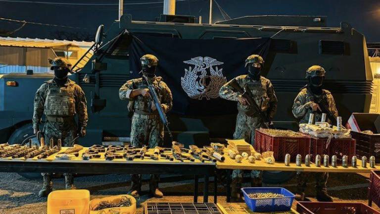 Militares hallan arsenal oculto en la Penitenciaría del Litoral: había fusiles, granadas y explosivos