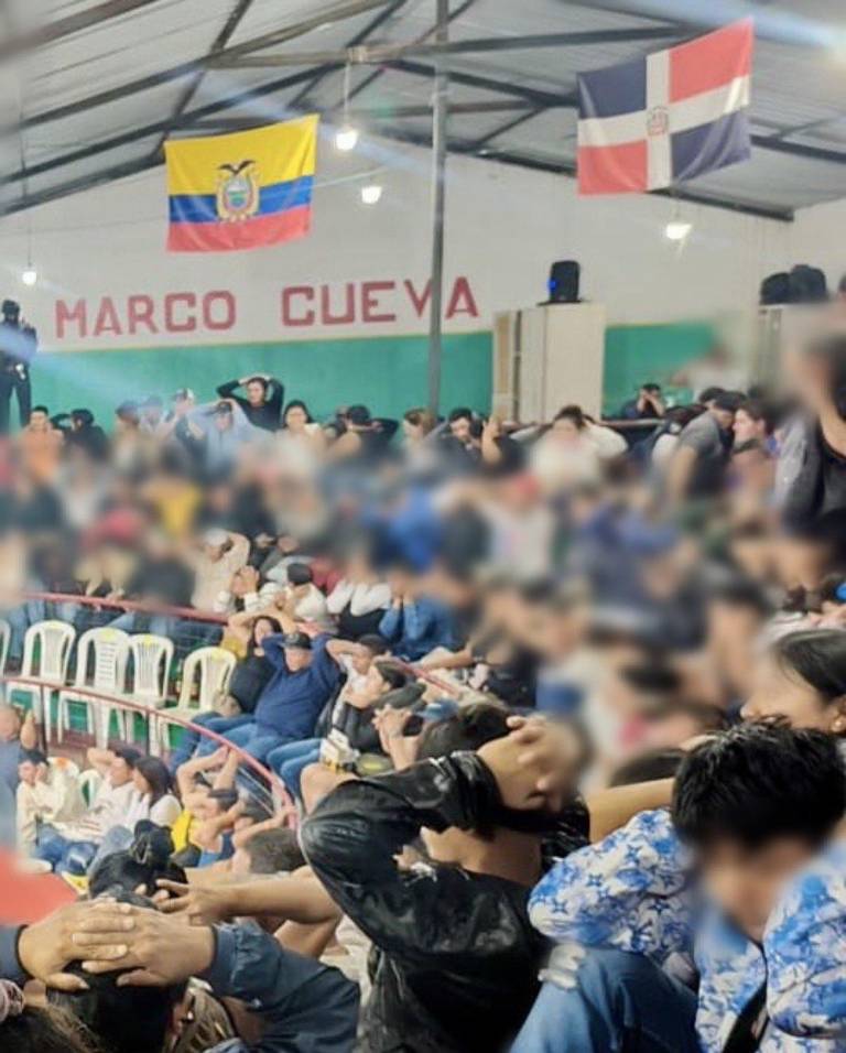 $!Clausuran gallera clandestina en el extremo norte de Quito.